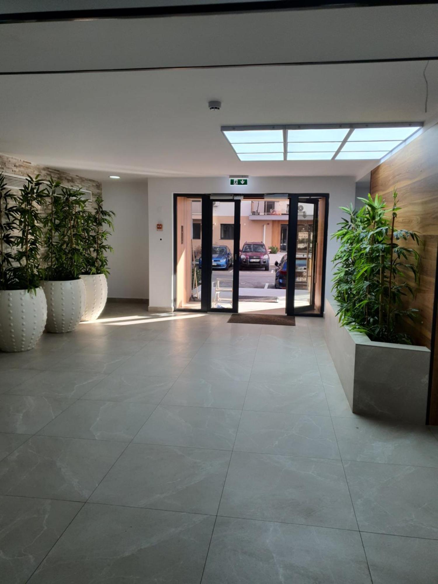 Premium Hils Brauner Studio Bukarest Kültér fotó