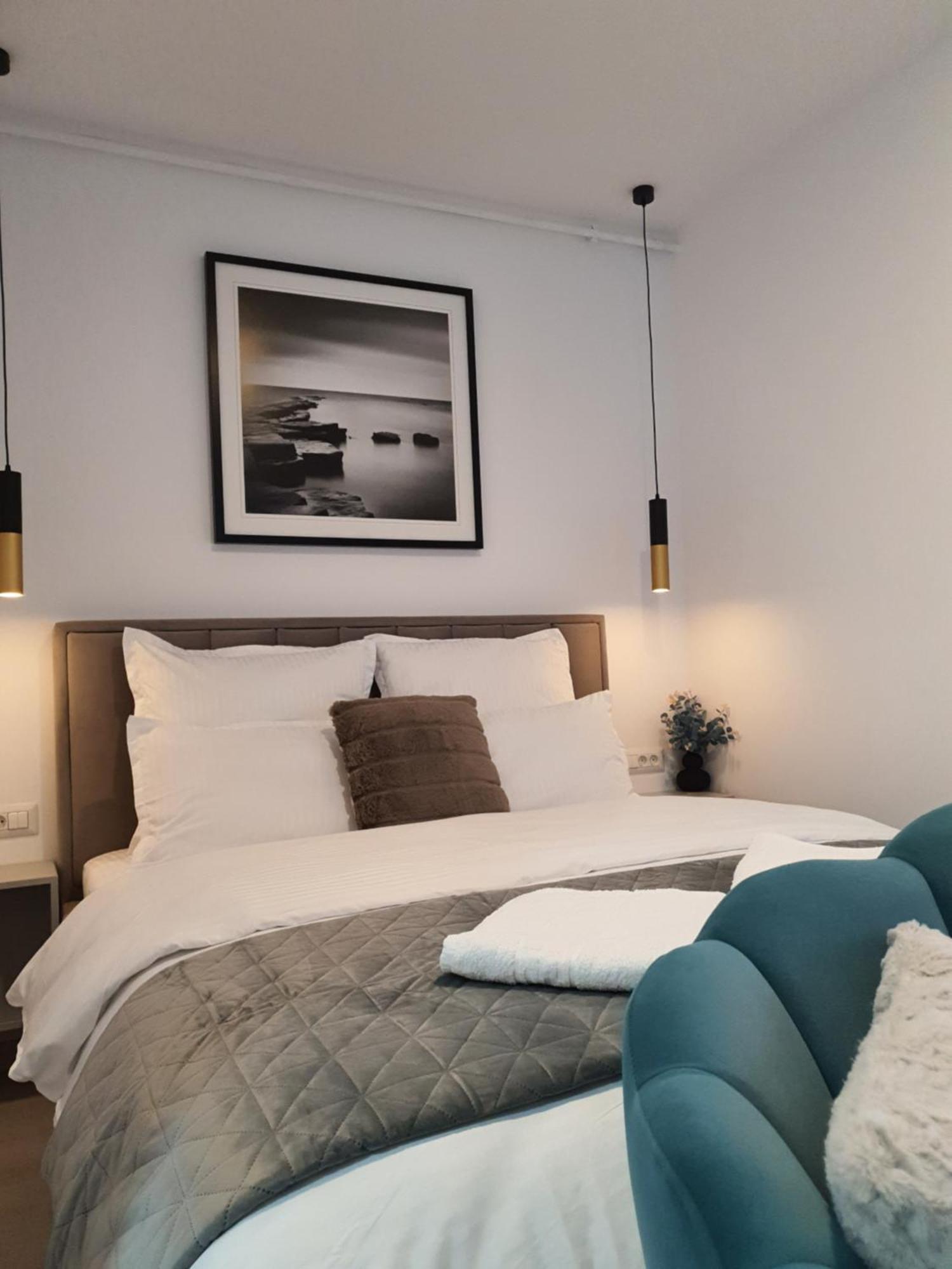Premium Hils Brauner Studio Bukarest Kültér fotó