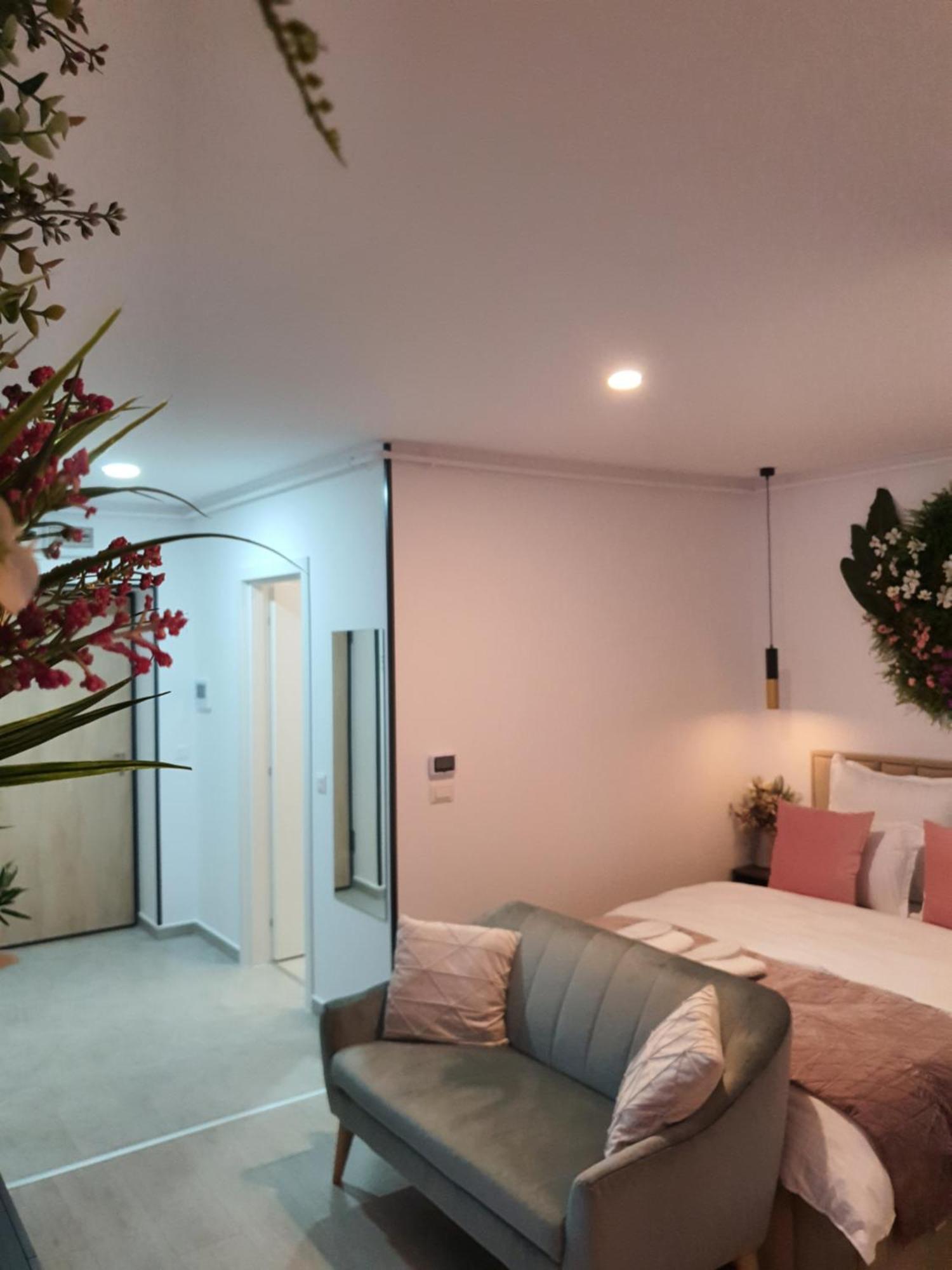 Premium Hils Brauner Studio Bukarest Kültér fotó
